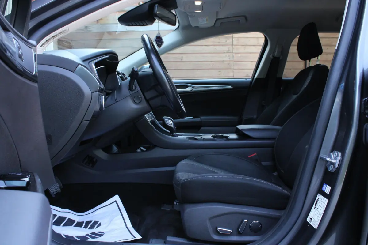 2.0 IVCT HEV Titanium ACC | CAMERA | CARPLAY
