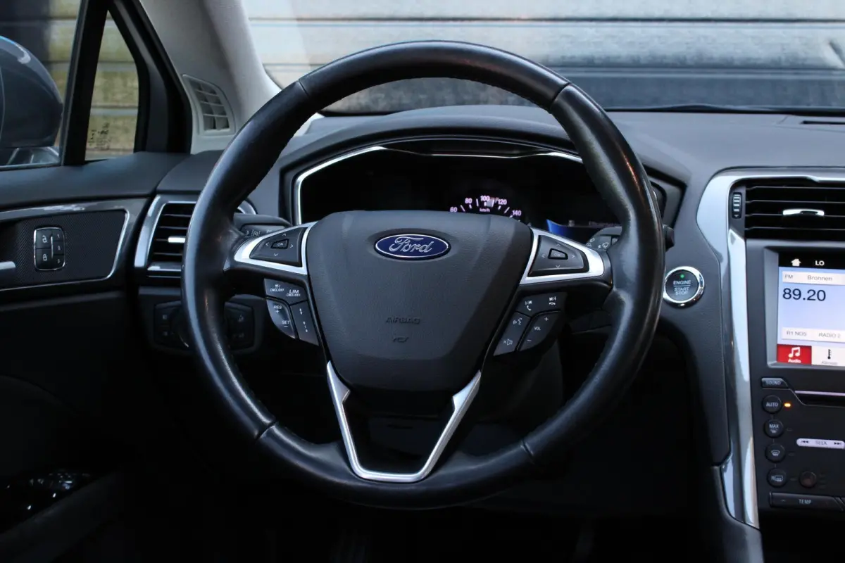 2.0 IVCT HEV Titanium ACC | CAMERA | CARPLAY