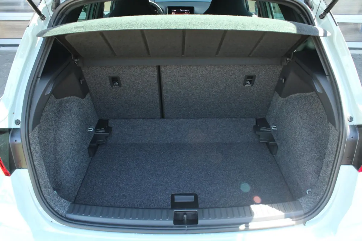 1.0 EcoTSI 95pk FR Business Connect | Voorstoelen Verwarmd | Parkeersensoren