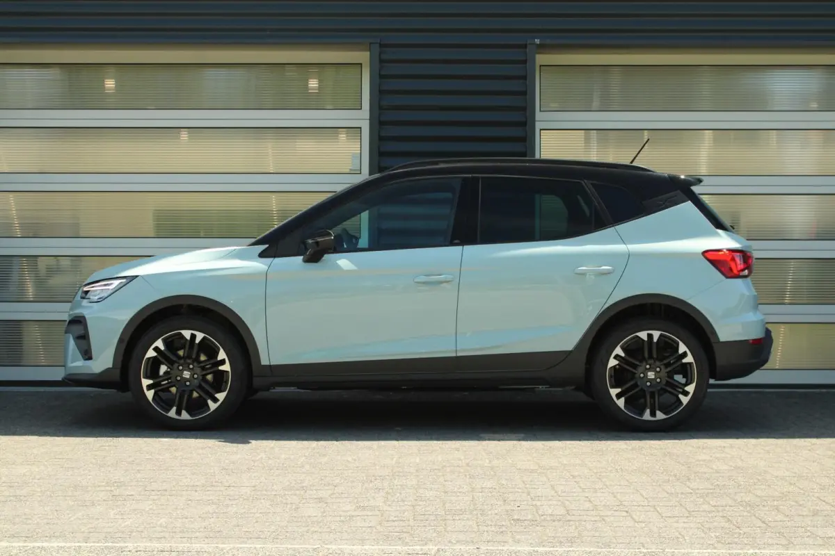 1.0 EcoTSI 95pk FR Business Connect | Voorstoelen Verwarmd | Parkeersensoren