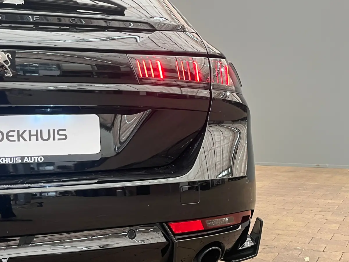 1.6 HYbrid 360 PSE 360PK!! | Panoramadak | Elek. Stoel met Massage | Alcantara | Stoelverwarming | Camera Rondom  | Achteruitrijcamera | Apple Carplay/Android Auto|telefoonintegratie premium