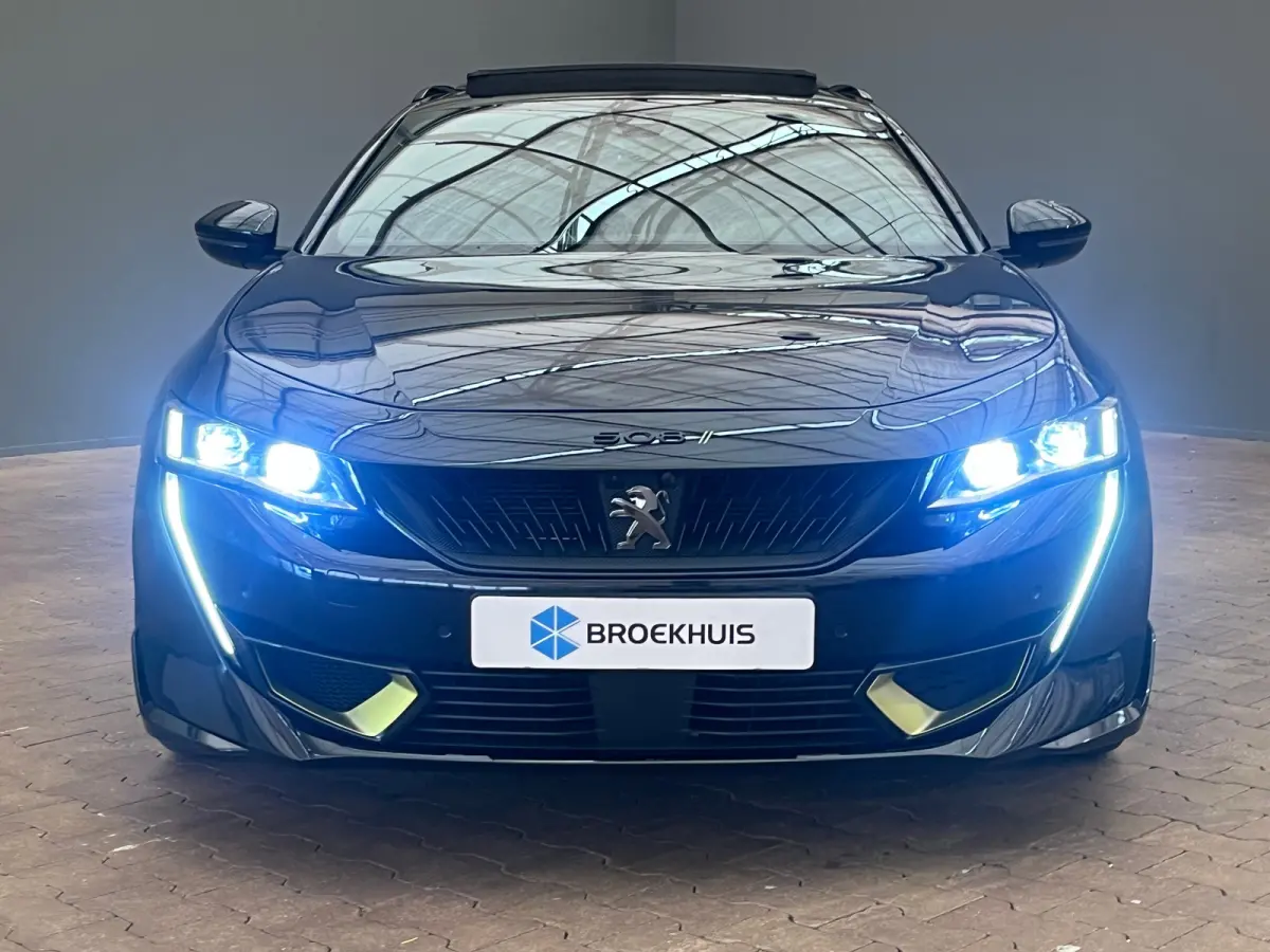 1.6 HYbrid 360 PSE 360PK!! | Panoramadak | Elek. Stoel met Massage | Alcantara | Stoelverwarming | Camera Rondom  | Achteruitrijcamera | Apple Carplay/Android Auto|telefoonintegratie premium