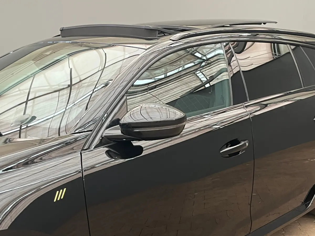 1.6 HYbrid 360 PSE 360PK!! | Panoramadak | Elek. Stoel met Massage | Alcantara | Stoelverwarming | Camera Rondom  | Achteruitrijcamera | Apple Carplay/Android Auto|telefoonintegratie premium