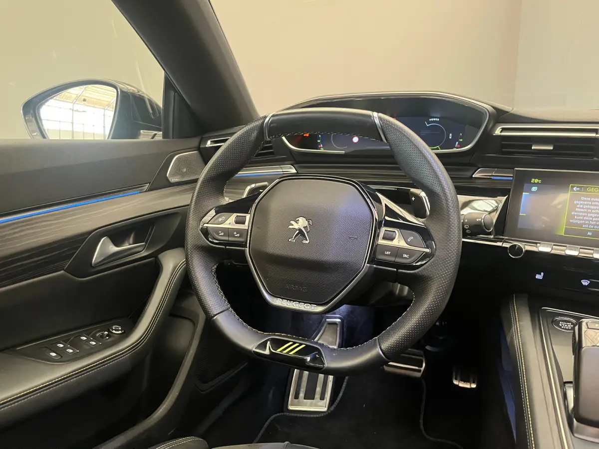 1.6 HYbrid 360 PSE 360PK!! | Panoramadak | Elek. Stoel met Massage | Alcantara | Stoelverwarming | Camera Rondom  | Achteruitrijcamera | Apple Carplay/Android Auto|telefoonintegratie premium