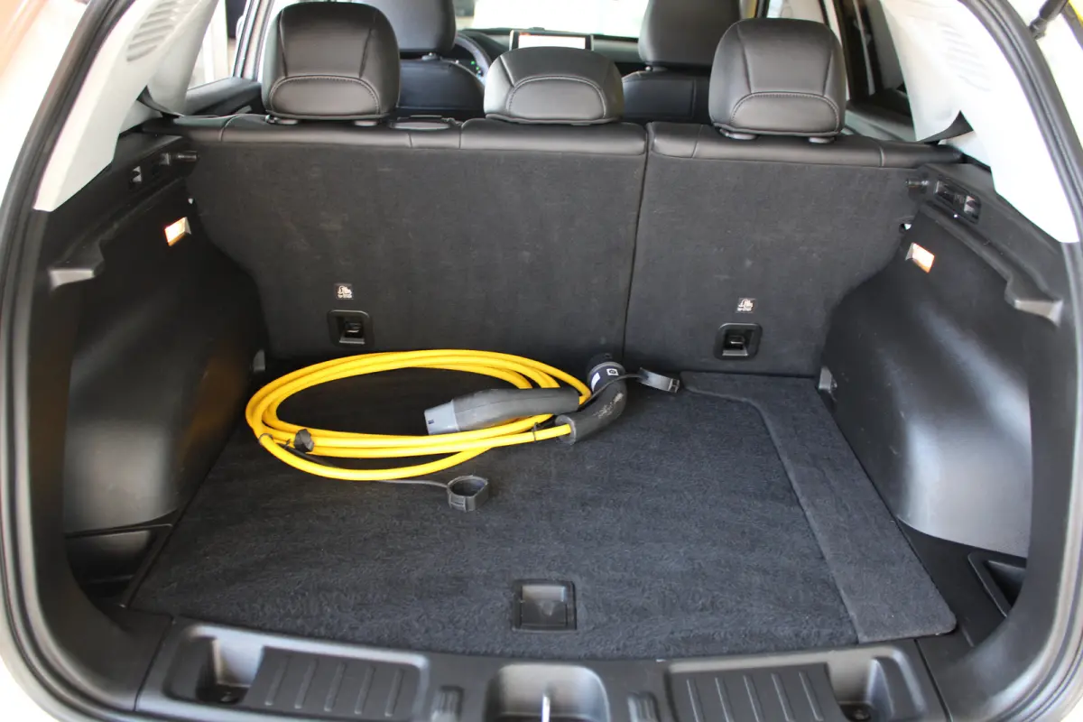 4xe 240 Plug-in Hybrid Trailhawk | SOH 93% | Trail rated | Navigatie | Cruise control adaptief | Camera | Dakrails |