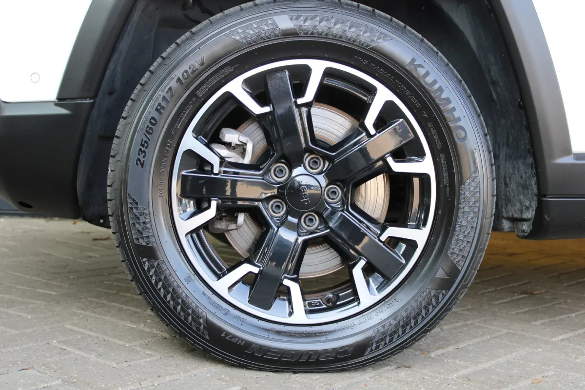 4xe 240 Plug-in Hybrid Trailhawk | SOH 93% | Trail rated | Navigatie | Cruise control adaptief | Camera | Dakrails |