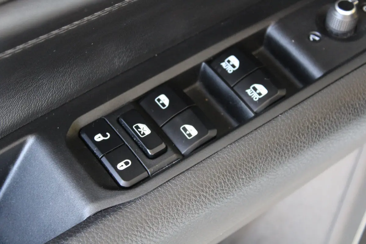 4xe 240 Plug-in Hybrid Trailhawk | SOH 93% | Trail rated | Navigatie | Cruise control adaptief | Camera | Dakrails |