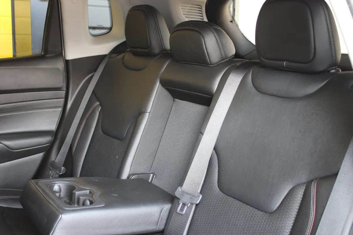 4xe 240 Plug-in Hybrid Trailhawk | SOH 93% | Trail rated | Navigatie | Cruise control adaptief | Camera | Dakrails |