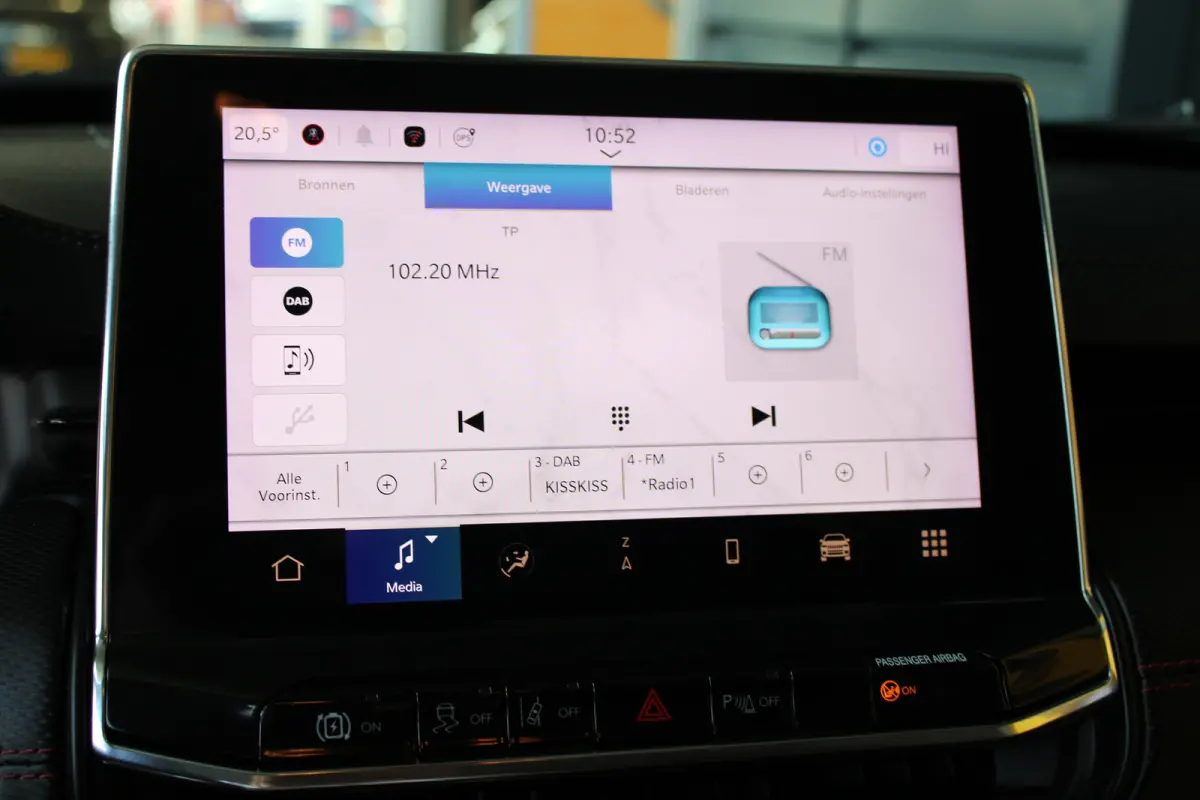 4xe 240 Plug-in Hybrid Trailhawk | SOH 93% | Trail rated | Navigatie | Cruise control adaptief | Camera | Dakrails |