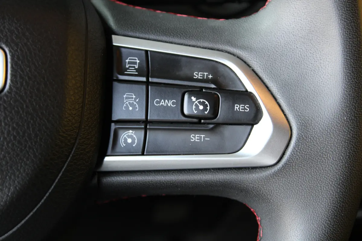 4xe 240 Plug-in Hybrid Trailhawk | SOH 93% | Trail rated | Navigatie | Cruise control adaptief | Camera | Dakrails |
