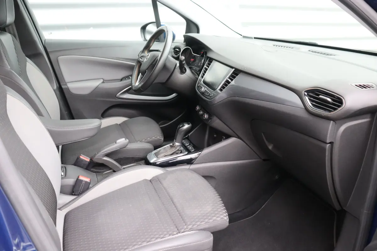 1.2 TURBO 130PK ULTIMATE AUTOMAAT / NAVI / LEDER / CLIMA / LED / PDC / 17" LMV / KEYLESS / WINTERPAKKET / HUD / BLUETOOTH / CRUISECONTROL / NIEUWSTAAT !!