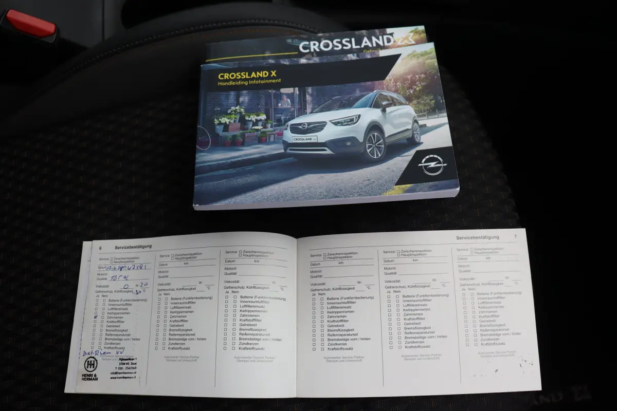 1.2 TURBO 130PK ULTIMATE AUTOMAAT / NAVI / LEDER / CLIMA / LED / PDC / 17" LMV / KEYLESS / WINTERPAKKET / HUD / BLUETOOTH / CRUISECONTROL / NIEUWSTAAT !!