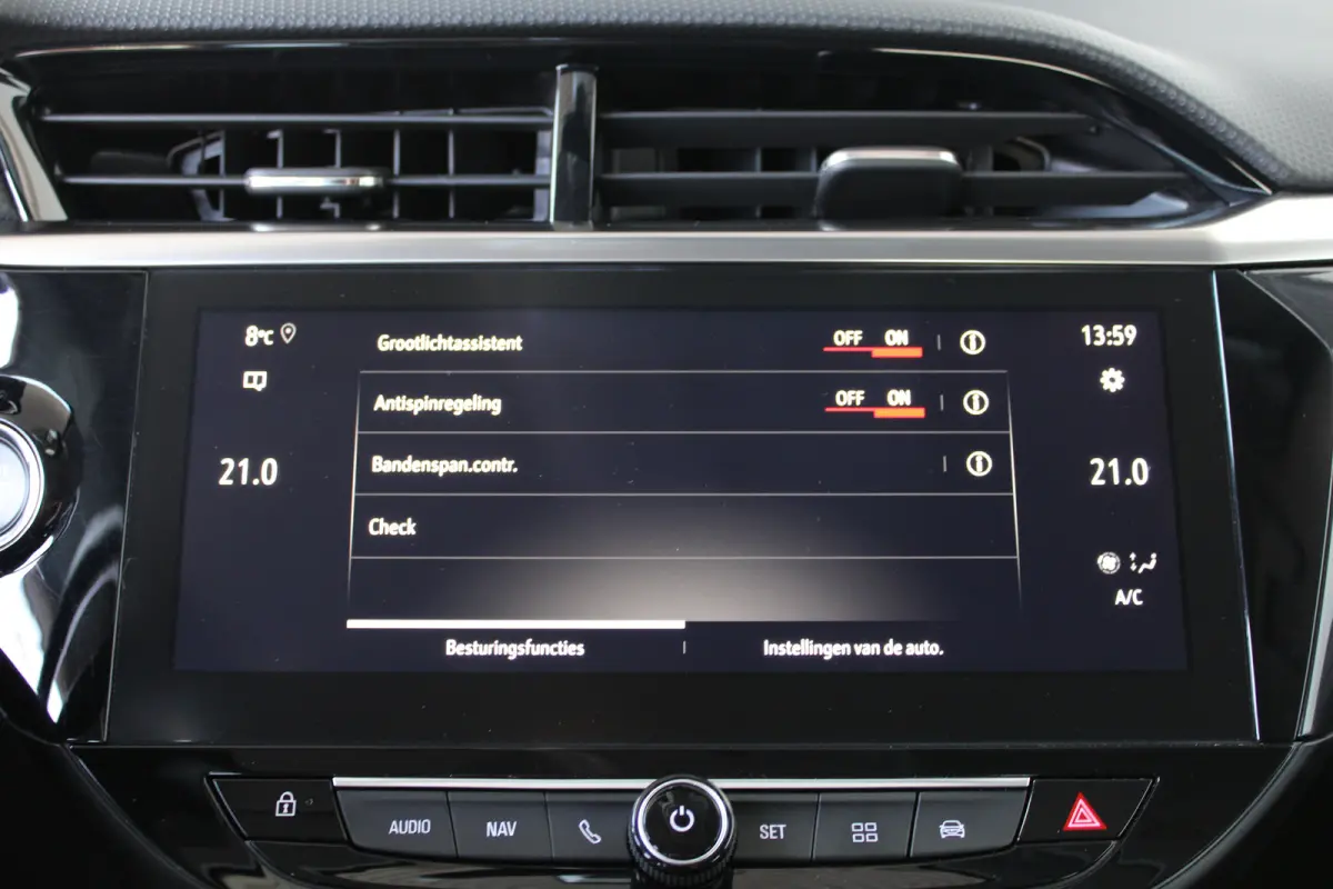1.2 Elegance | Keyless start | Groot scherm | Parkeercamera | Keyless entry |