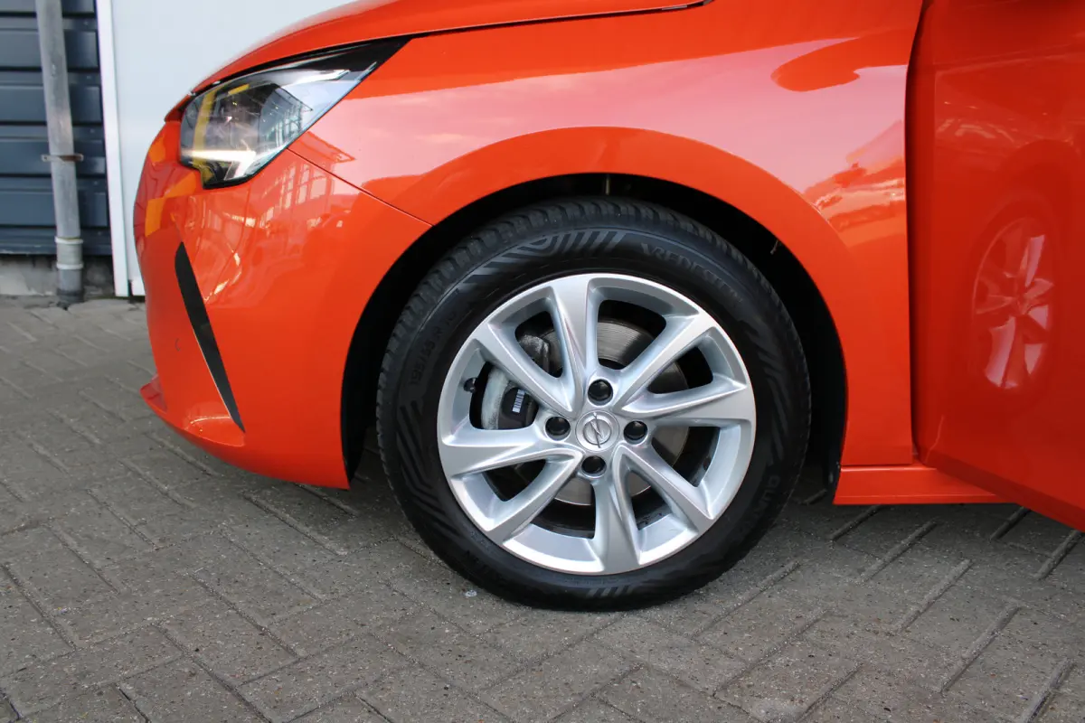 1.2 Elegance | Keyless start | Groot scherm | Parkeercamera | Keyless entry |