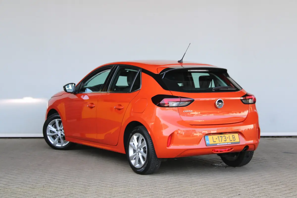 1.2 Elegance | Keyless start | Groot scherm | Parkeercamera | Keyless entry |