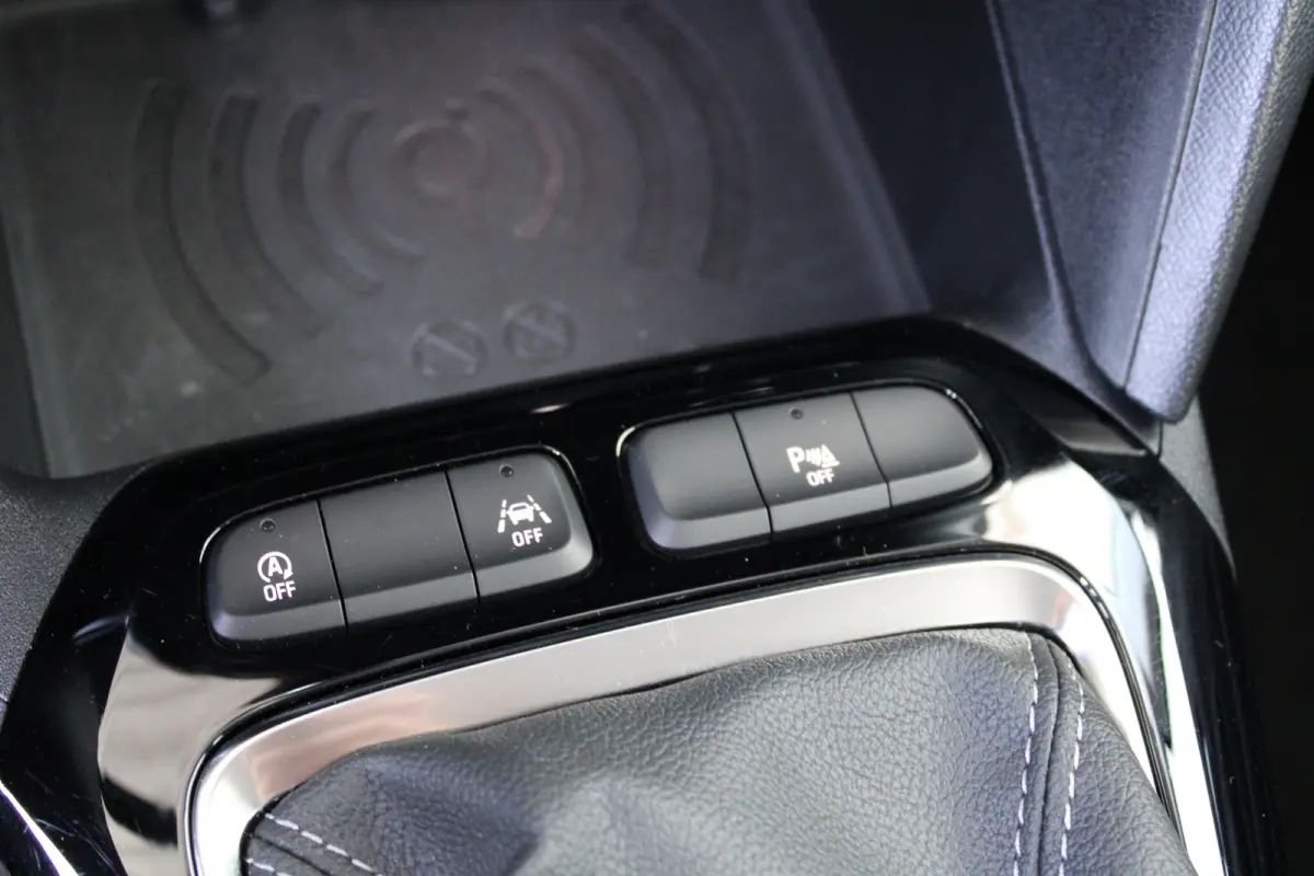 1.2 Elegance | Keyless start | Groot scherm | Parkeercamera | Keyless entry |
