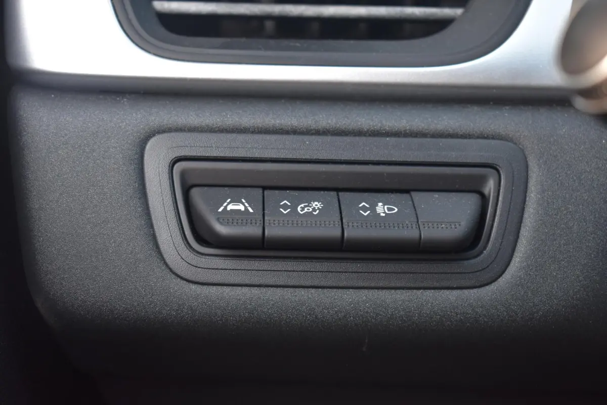 1.0 TCe 90 Zen Carplay Navigatie | 2e Eigenaar | Goed onderhouden | 12 mnd BOVAG garantie | Whatsapp 06-53188999