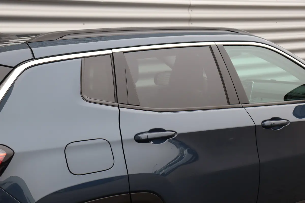 1.5T e-HYBRID 130PK LIMITED AUTOMAAT / NAVI / LEDER / CLIMA / FULL-LED / CAMERA / 19" LMV / KEYLESS / ADAPT. CRUISE / NIEUWSTAAT !!