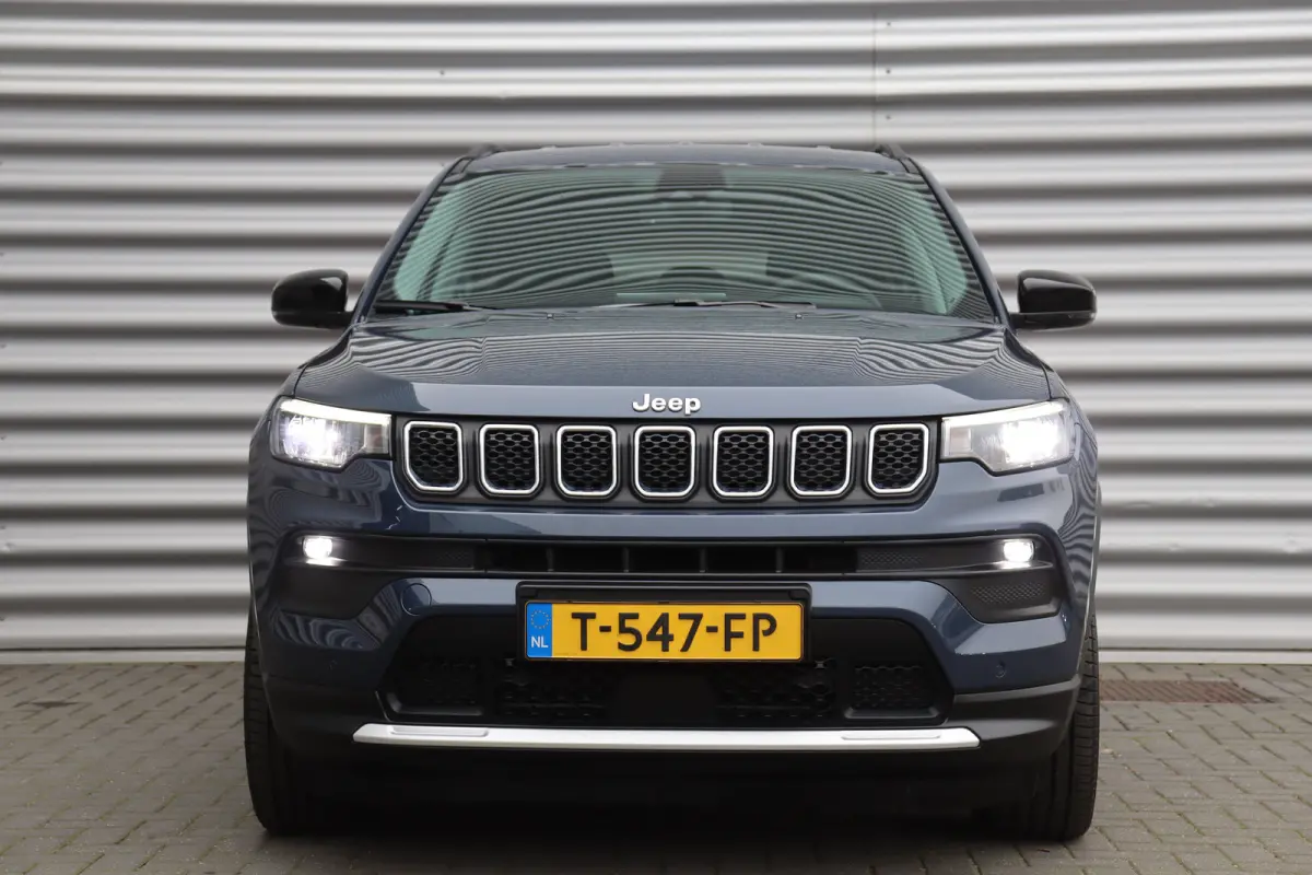 1.5T e-HYBRID 130PK LIMITED AUTOMAAT / NAVI / LEDER / CLIMA / FULL-LED / CAMERA / 19" LMV / KEYLESS / ADAPT. CRUISE / NIEUWSTAAT !!