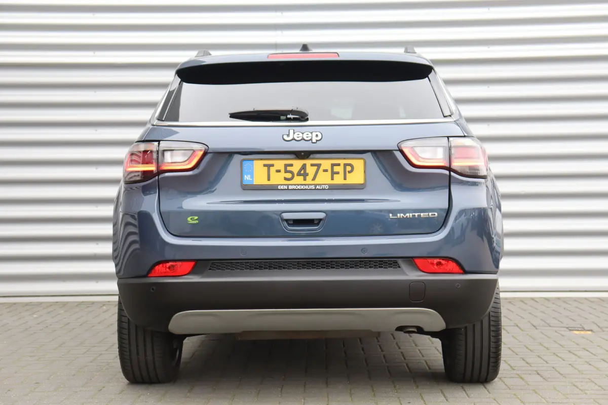 1.5T e-HYBRID 130PK LIMITED AUTOMAAT / NAVI / LEDER / CLIMA / FULL-LED / CAMERA / 19" LMV / KEYLESS / ADAPT. CRUISE / NIEUWSTAAT !!