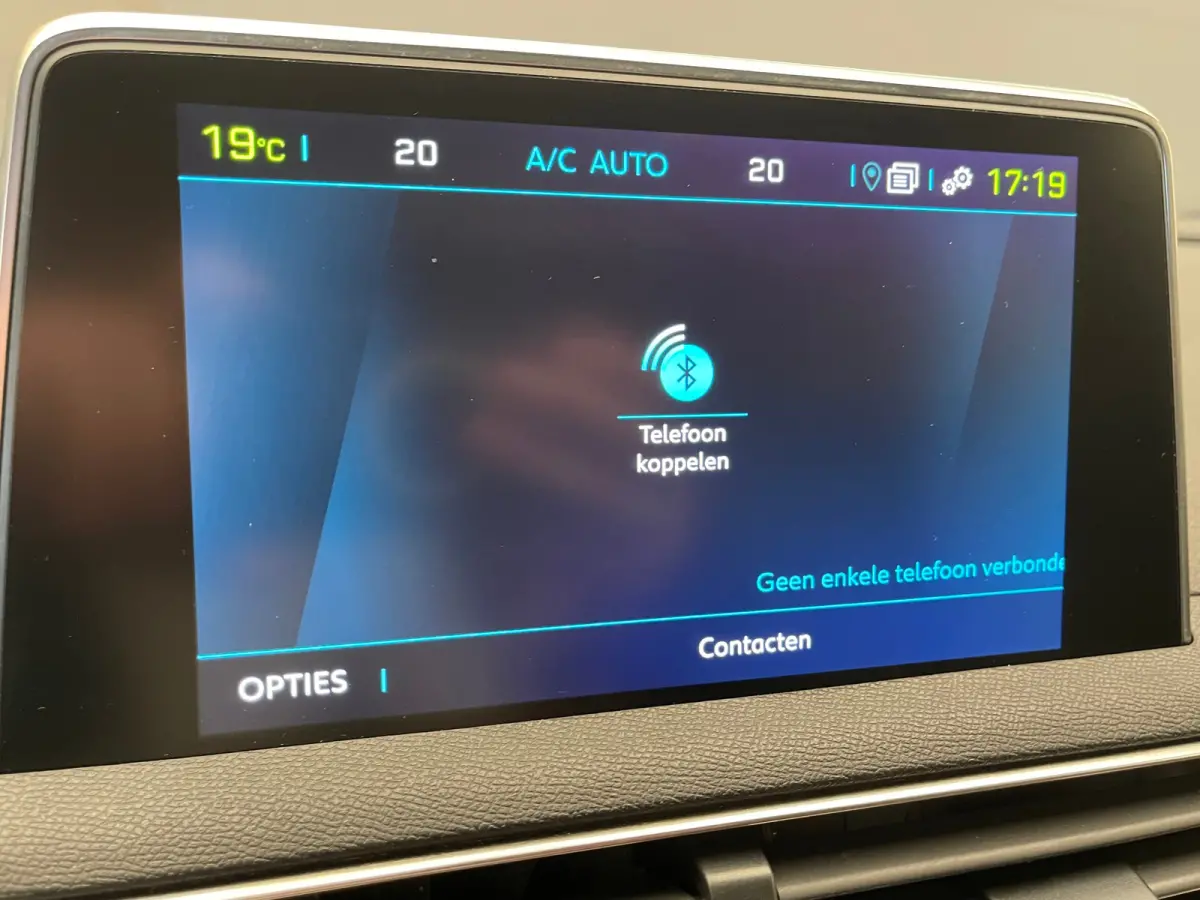 1.6 HYbrid4 300 Première Pack Panorama Dak | Elek. Stoelen met Massage | Focal | Elek. Achterklep | Camera Rondom | Stoelverwarming | Digitaal Dashboard | Achteruitrijcamera | Apple Carplay