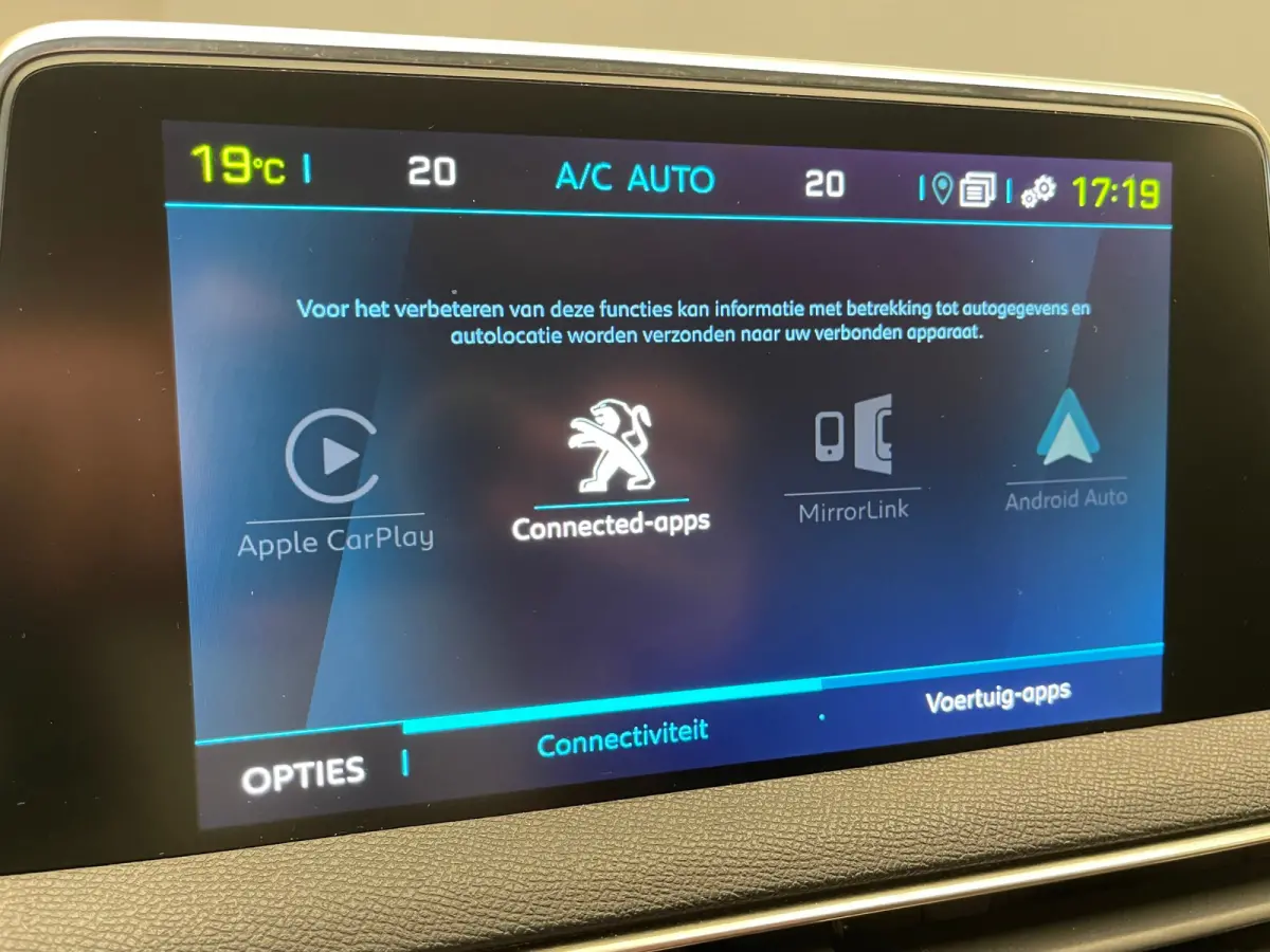1.6 HYbrid4 300 Première Pack Panorama Dak | Elek. Stoelen met Massage | Focal | Elek. Achterklep | Camera Rondom | Stoelverwarming | Digitaal Dashboard | Achteruitrijcamera | Apple Carplay