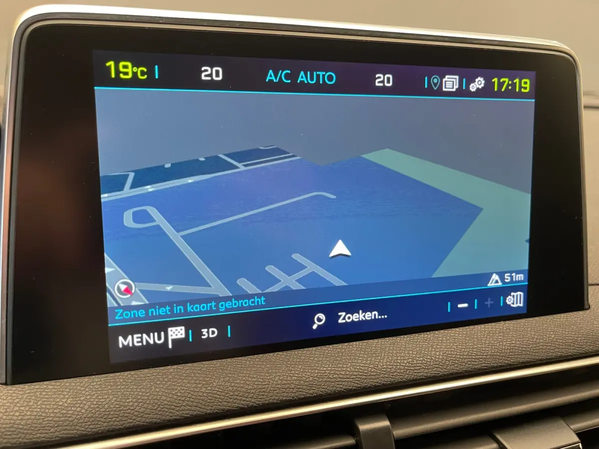1.6 HYbrid4 300 Première Pack Panorama Dak | Elek. Stoelen met Massage | Focal | Elek. Achterklep | Camera Rondom | Stoelverwarming | Digitaal Dashboard | Achteruitrijcamera | Apple Carplay