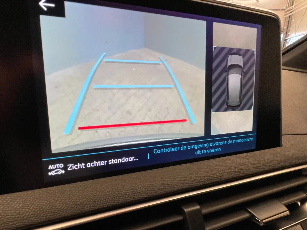 1.6 HYbrid4 300 Première Pack Panorama Dak | Elek. Stoelen met Massage | Focal | Elek. Achterklep | Camera Rondom | Stoelverwarming | Digitaal Dashboard | Achteruitrijcamera | Apple Carplay
