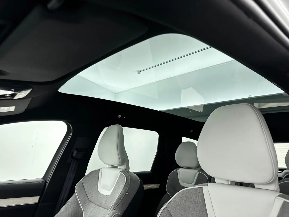 Twin Motor Performance Ultra 111kWh | NEW Core Computer | 22" | Luchtvering | Pilot Assist Pack | Trekhaak | Climate Pack | Getint glas | Massage stoelen | Head-up | Bose Audio | Matrix LED 
