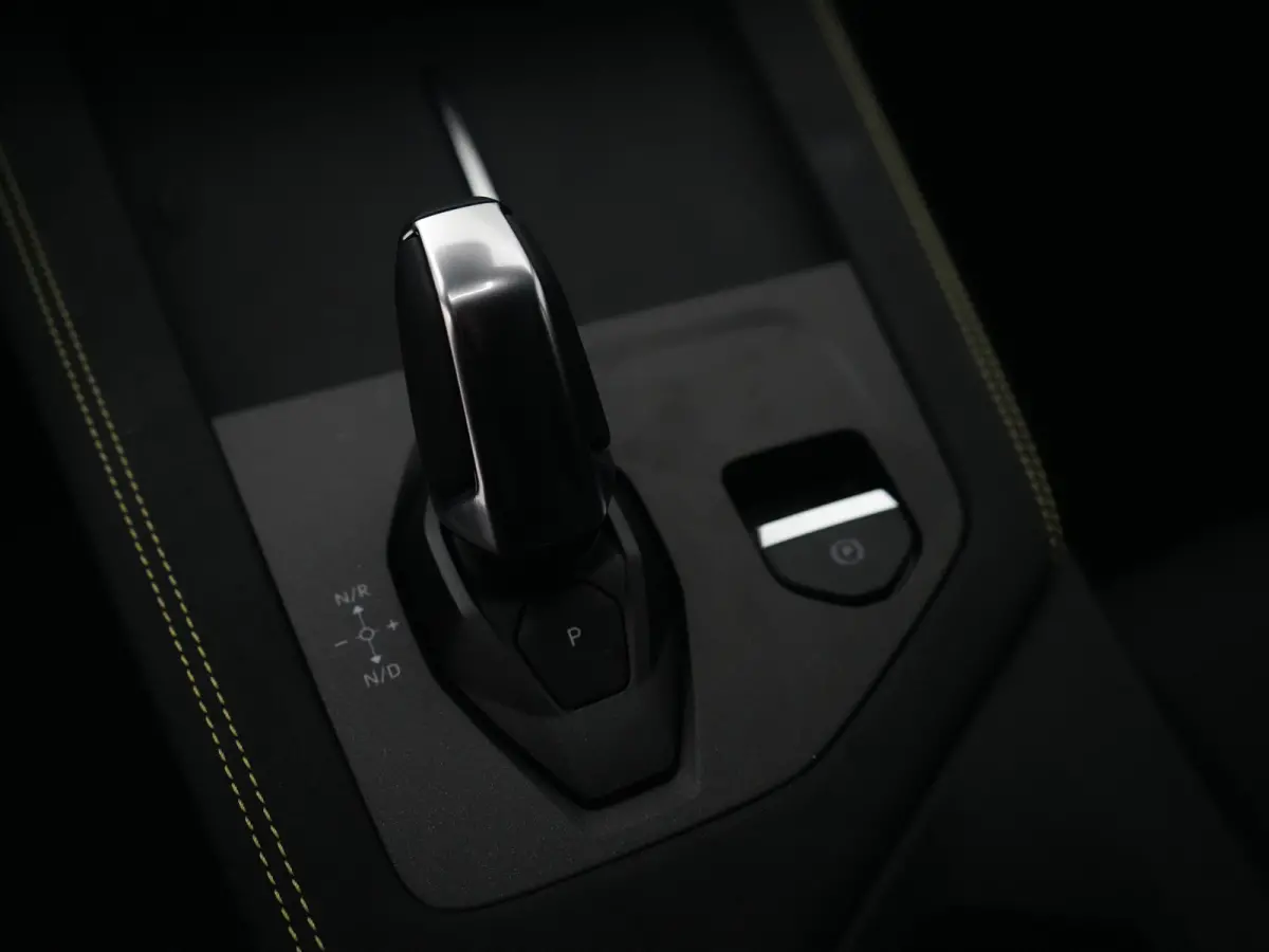 1.5 Core 48 maanden garantie | Standkachel | Camera | Adaptive Cruise | Carplay | Stoelverwarming