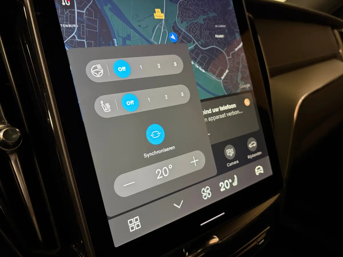 T6 AWD Recharge Ultra Black Edition | MY26 | Luchtvering | Trekhaak | 360 Camera | Head-Up Display | Harman Kardon | Adaptieve Cruise Control | Stoelverwarming voor+achter | Stuurwielverwarm
