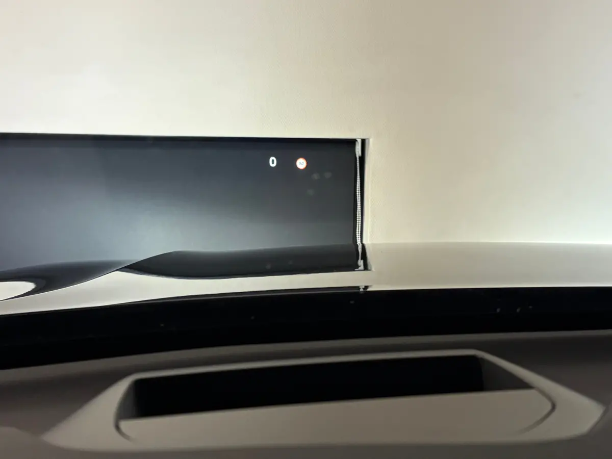 T6 AWD Recharge Ultra Black Edition | MY26 | Luchtvering | Trekhaak | 360 Camera | Head-Up Display | Harman Kardon | Adaptieve Cruise Control | Stoelverwarming voor+achter | Stuurwielverwarm