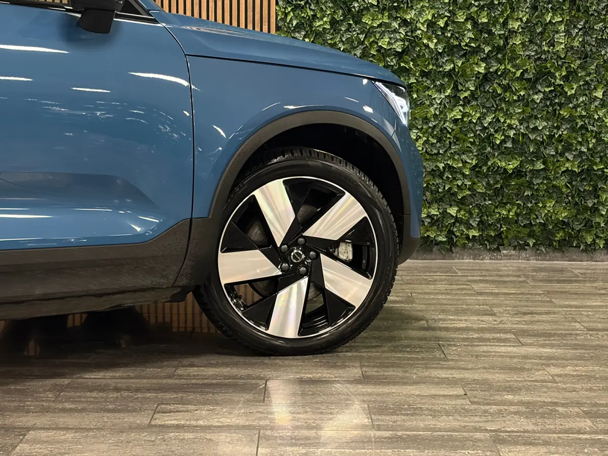 Recharge Extended Range Plus 82 kWh | Trekhaak | All Season banden | Adaptieve Cruise Control | Stoel en Stuurwielverwarming | 20 Inch | Pilot Assist | BLIS Dode Hoek Detectie | Parkeercamer