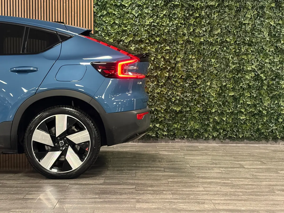 Recharge Extended Range Plus 82 kWh | Trekhaak | All Season banden | Adaptieve Cruise Control | Stoel en Stuurwielverwarming | 20 Inch | Pilot Assist | BLIS Dode Hoek Detectie | Parkeercamer