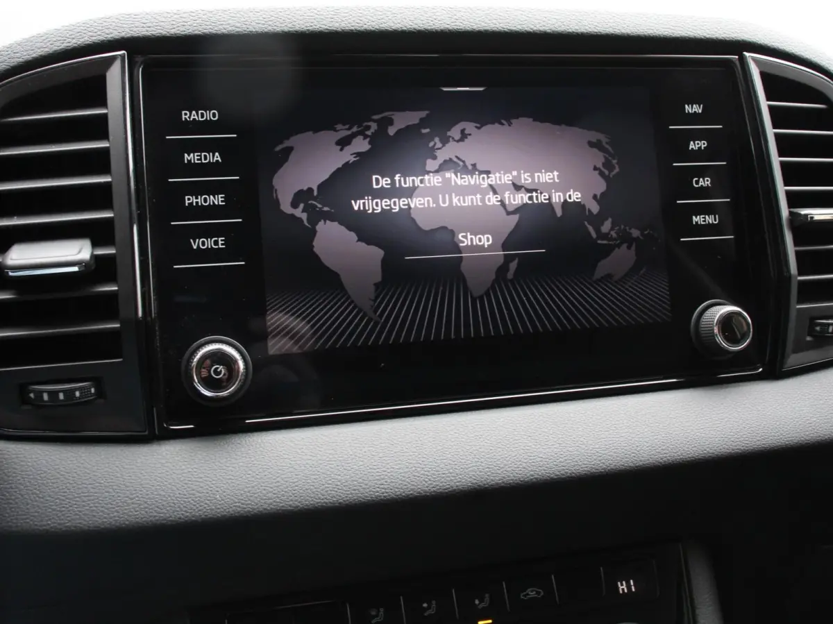 1.5 TSI 150pk DSG ACT Selection DEMO ! Navigatie Apple Carplay/Android Auto Camera Parkeer sensoren Adaptieve Cruise Control Lichtmetalen Velgen Digitale Cockpit