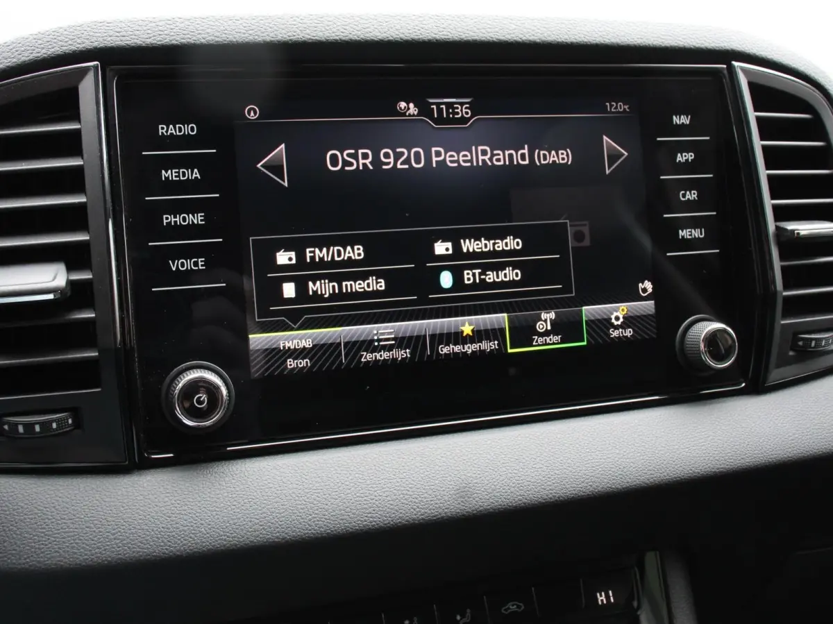 1.5 TSI 150pk DSG ACT Selection DEMO ! Navigatie Apple Carplay/Android Auto Camera Parkeer sensoren Adaptieve Cruise Control Lichtmetalen Velgen Digitale Cockpit