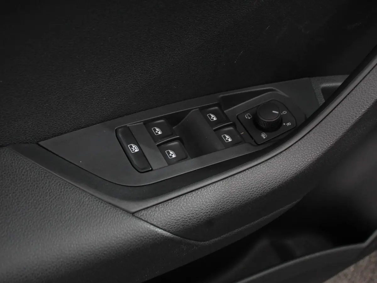 1.5 TSI 150pk DSG ACT Selection DEMO ! Navigatie Apple Carplay/Android Auto Camera Parkeer sensoren Adaptieve Cruise Control Lichtmetalen Velgen Digitale Cockpit