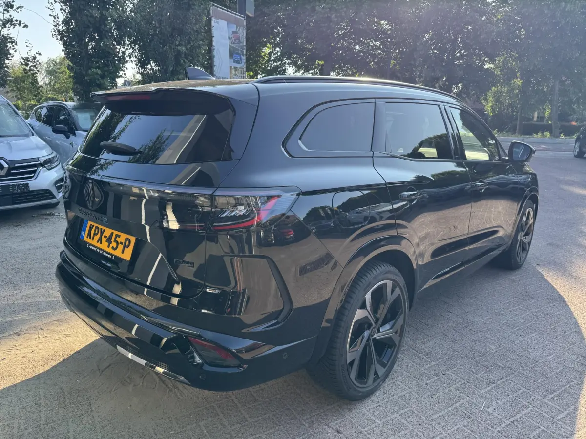 E-Tech full hybrid 200 esprit Alpine 7P