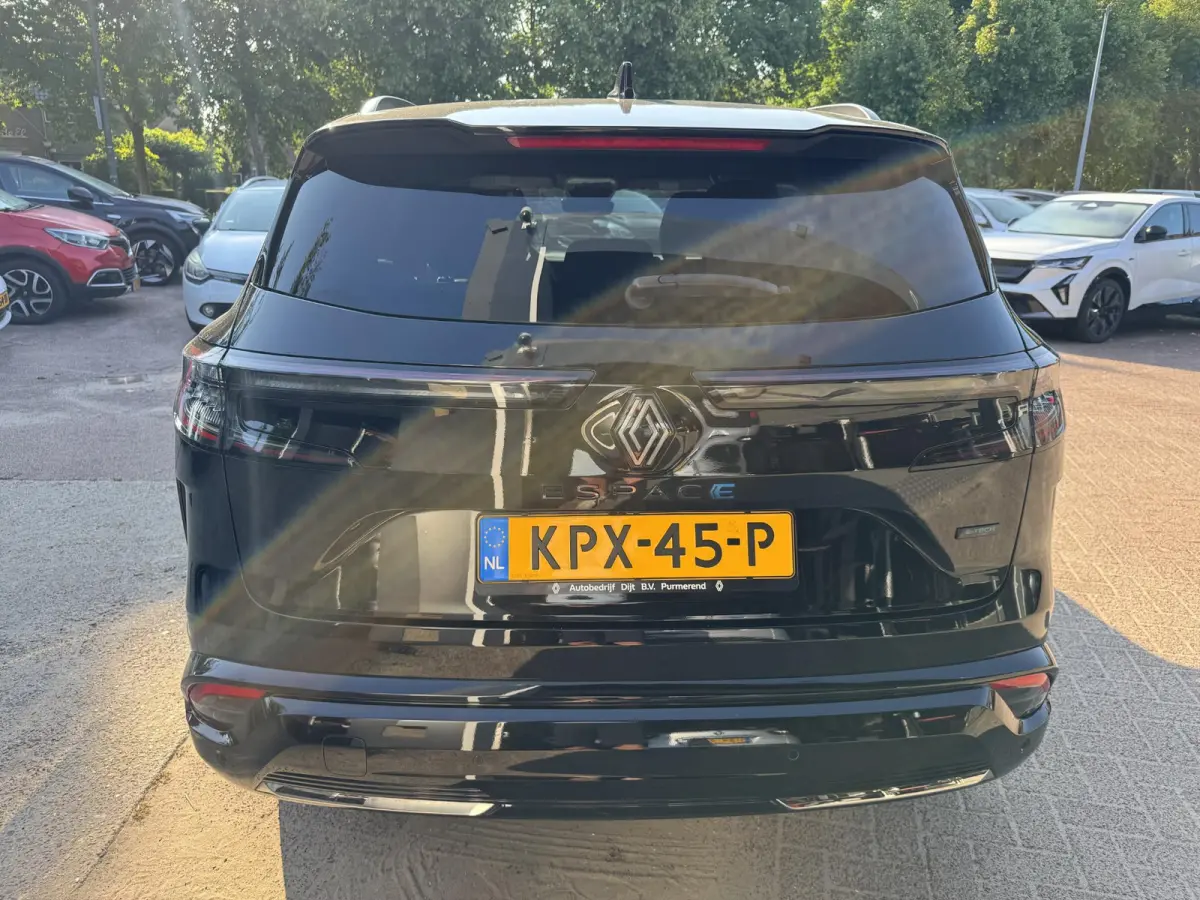E-Tech full hybrid 200 esprit Alpine 7P