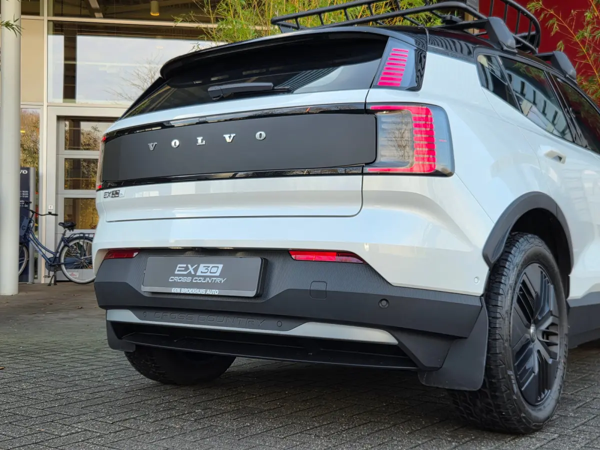 Twin Motor Performance Ultra 69 kWh | Full Option! | Pilot Assist | Panoramadak | 360 Camera | Harman/Kardon