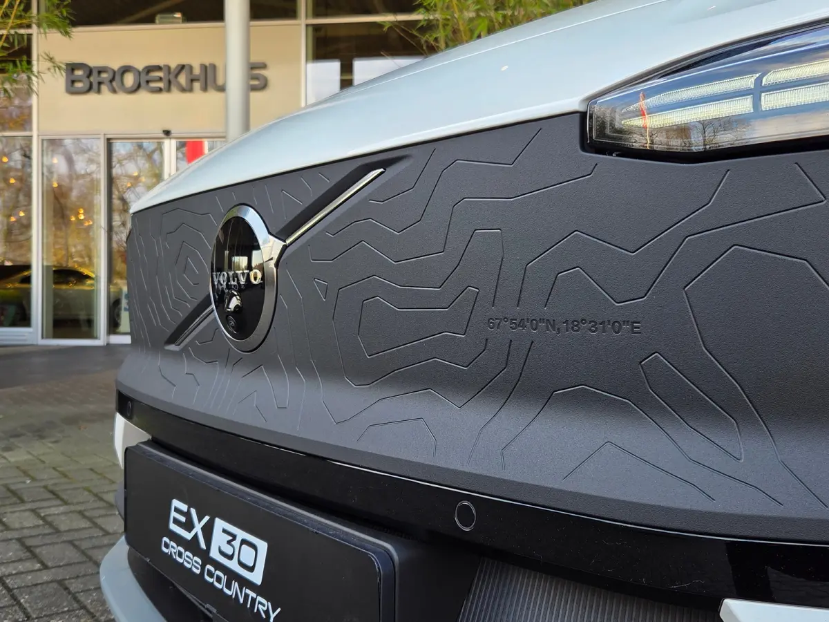 Twin Motor Performance Ultra 69 kWh | Full Option! | Pilot Assist | Panoramadak | 360 Camera | Harman/Kardon