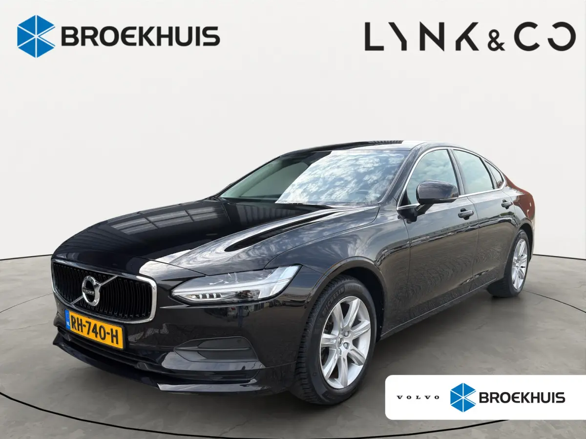 D3 Momentum+ | Leder | Adaptive Cruise | Blis | | Apple Carplay/Android Auto|telefoonintegratie premium | Audio-navigatie full map + hard disk | Buitenspiegel(s) automatisch dimmend
