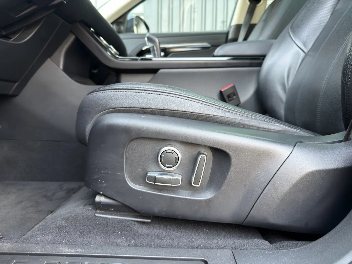 1.5 P300e AWD SE 309 PK Panoramadak | Volleder | 360 Camera | Elektrische stoel | | 18" Velgen | Apple Carplay/Android Auto|telefoonintegratie premium | Cruise control