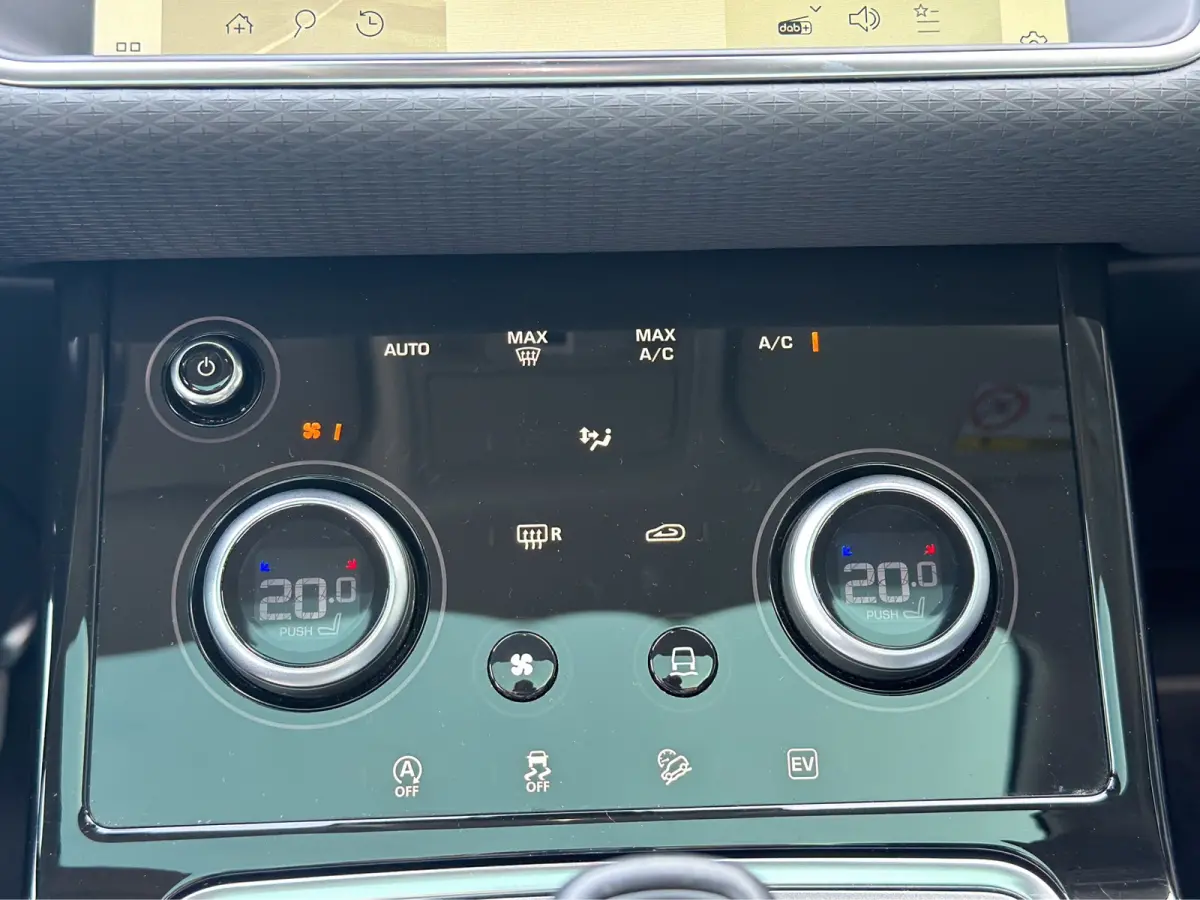 1.5 P300e AWD SE 309 PK Panoramadak | Volleder | 360 Camera | Elektrische stoel | | 18" Velgen | Apple Carplay/Android Auto|telefoonintegratie premium | Cruise control