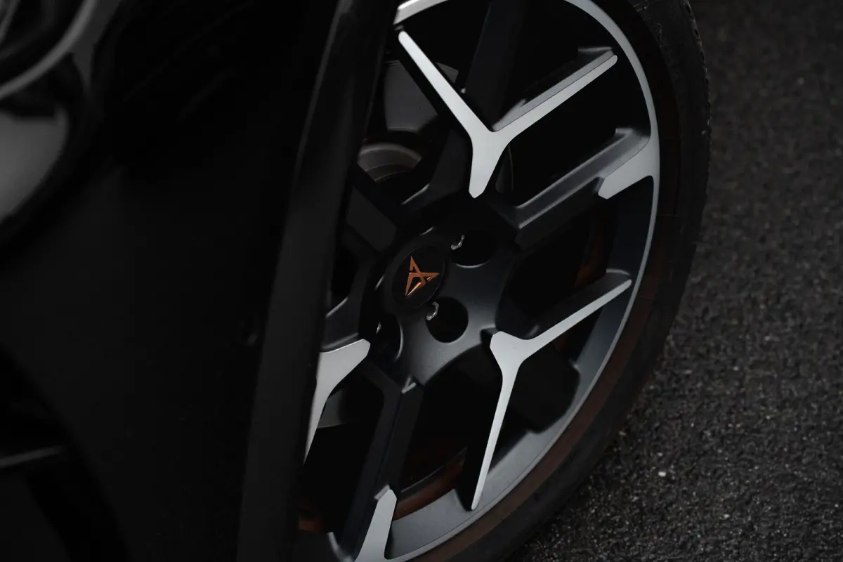1.5 TSI e-Hybrid 272pk VZ Performance | Trekhaak | Leder | 360 Camera | Panoramadak | Sennheiser