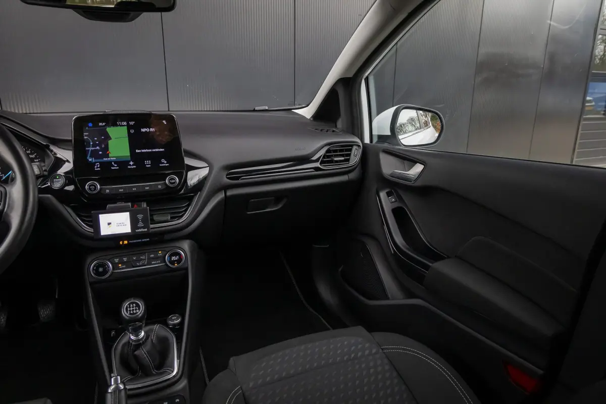 1.0 EcoBoost Titanium | 100% dealer onderhouden | Navigatie incl. bluetooth | Cruise control | Climate controle | DAB - audio
