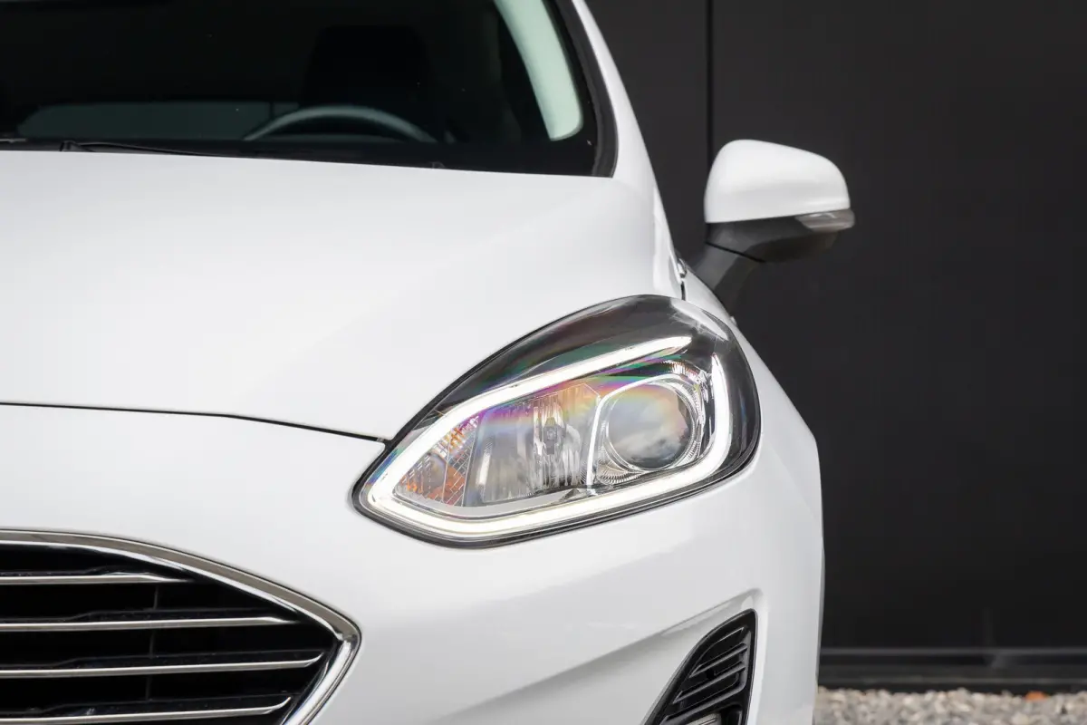 1.0 EcoBoost Titanium | 100% dealer onderhouden | Navigatie incl. bluetooth | Cruise control | Climate controle | DAB - audio
