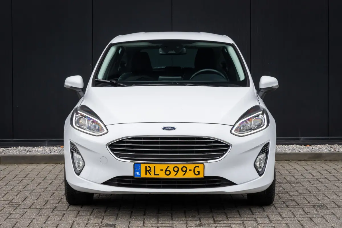 1.0 EcoBoost Titanium | 100% dealer onderhouden | Navigatie incl. bluetooth | Cruise control | Climate controle | DAB - audio