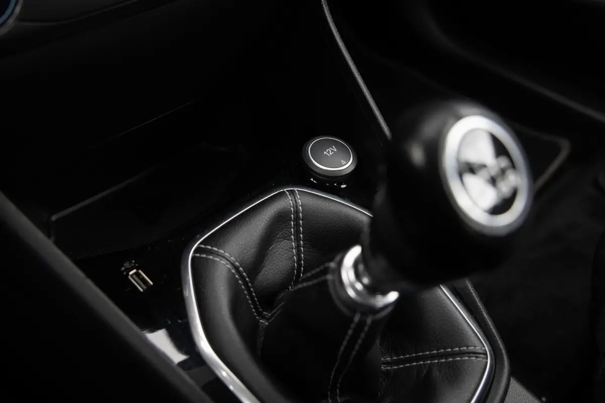 1.0 EcoBoost Titanium | 100% dealer onderhouden | Navigatie incl. bluetooth | Cruise control | Climate controle | DAB - audio