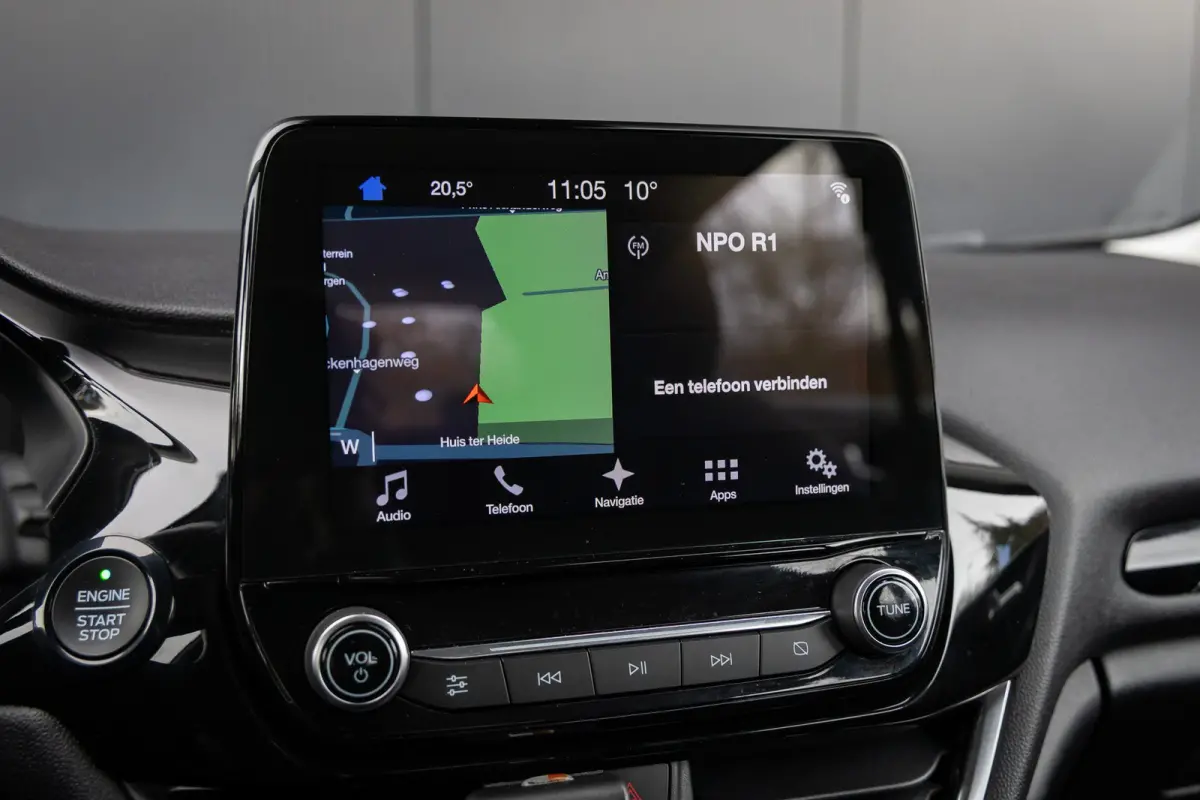 1.0 EcoBoost Titanium | 100% dealer onderhouden | Navigatie incl. bluetooth | Cruise control | Climate controle | DAB - audio